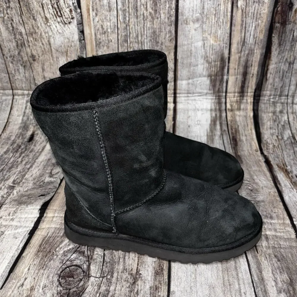 UGG classic short